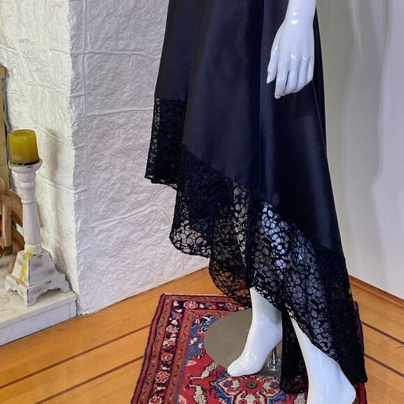 Monique Lhullier Black High Low Sleeveless Ball Gown - Picture 10 of 11